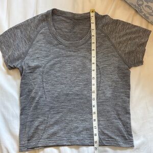 Lululemon Gray Women’s Shirt
